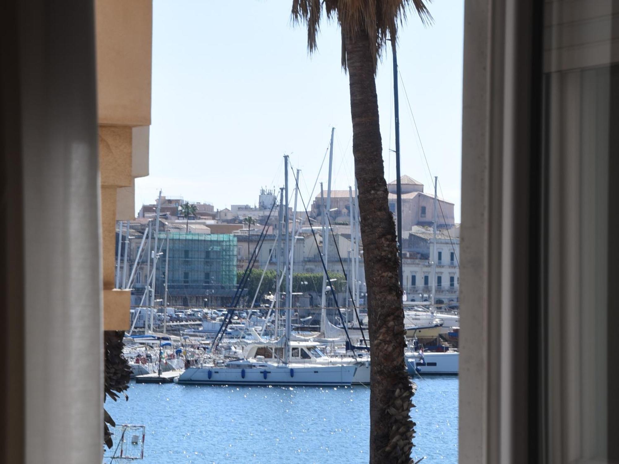 Ortigia Riflessa - Design E Comfort Vista Mare シラクーサ エクステリア 写真